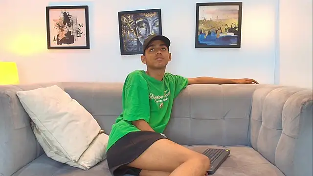 LOVELY LEGANDS online show from 07.28.26