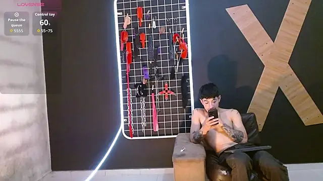 Snapshot of Melany_bdsm chatting on 07.27.26 Melany bdsm online show from 07.27.26