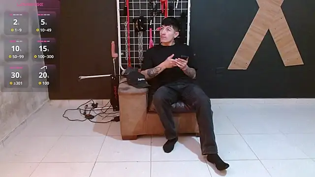 Snapshot of Melany_bdsm chatting on 07.28.26 Melany bdsm online show from 07.28.26