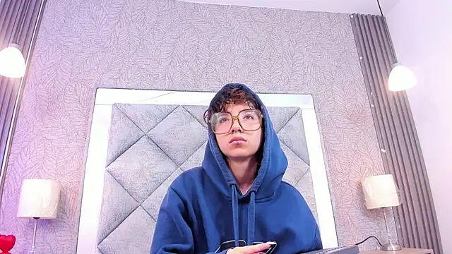 Snapshot of KoreeSpring chatting on 07.28.26 KoreeSpring online show from 07.28.26