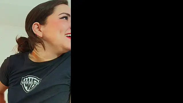 Snapshot of Julianna_SX chatting on 07.27.26 Julianna SX online show from 07.27.26