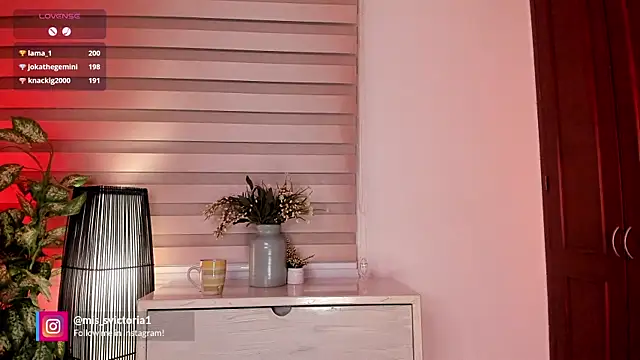 Snapshot of missvictoriia chatting on 07.28.26 missvictoriia online show from 07.28.26