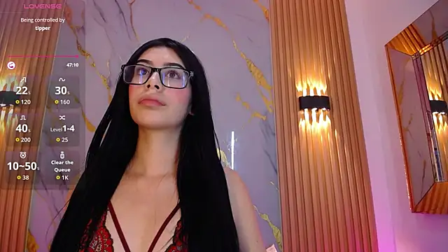 Esmeralda Belle online show from 07.28.26