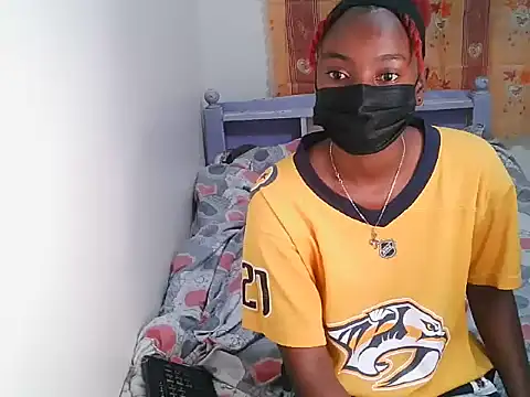 Prettyvickie002 online show from 07.28.26