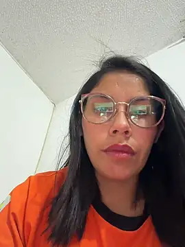 Snapshot of Mia_roux21 chatting on 07.25.26 Mia roux21 online show from 07.25.26