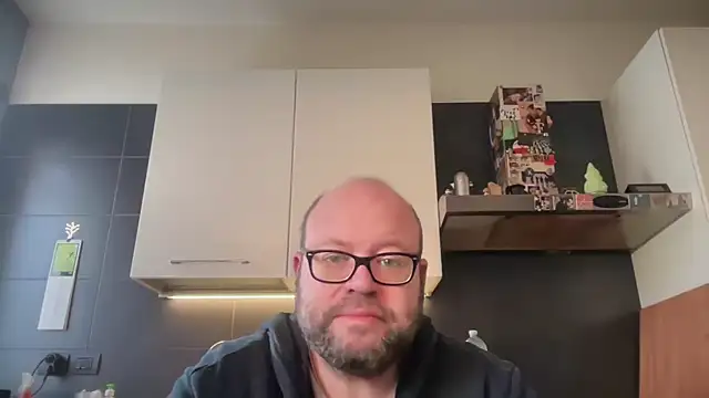 Snapshot of theitalianbear chatting on 03.17.26 theitalianbear online show from 03.17.26