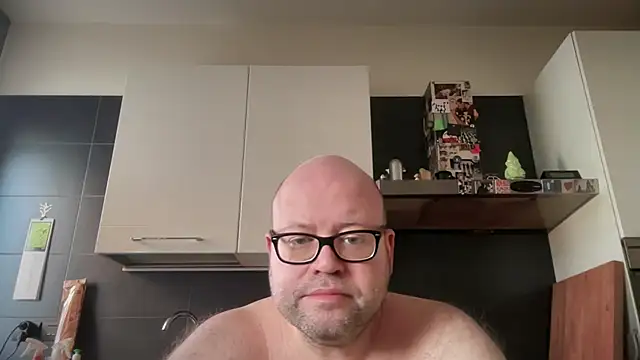 Snapshot of theitalianbear chatting on 03.24.26 theitalianbear online show from 03.24.26