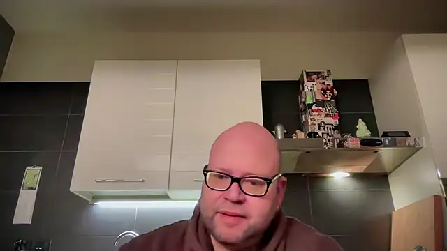 Snapshot of theitalianbear chatting on 03.26.26 theitalianbear online show from 03.26.26