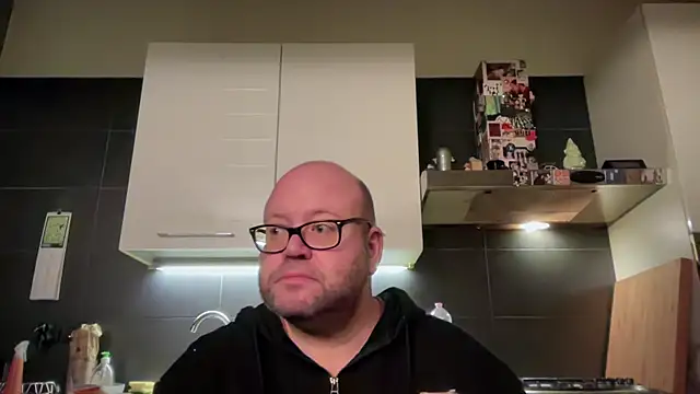 Snapshot of theitalianbear chatting on 03.31.26 theitalianbear online show from 03.31.26