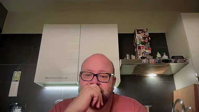Snapshot of theitalianbear chatting on 05.14.26 theitalianbear online show from 05.14.26