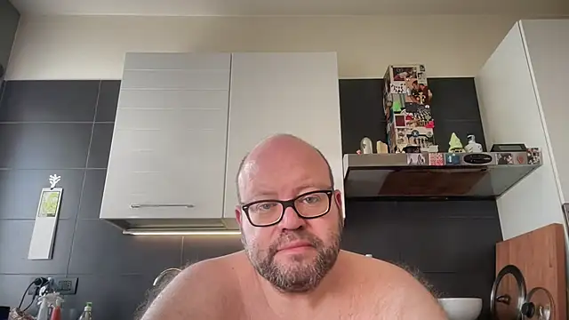 Snapshot of theitalianbear chatting on 05.15.26 theitalianbear online show from 05.15.26