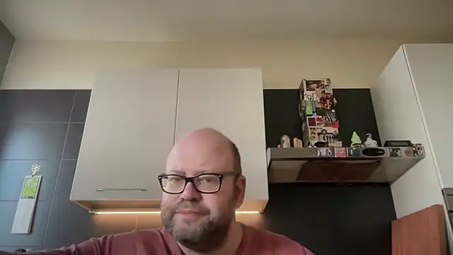 Snapshot of theitalianbear chatting on 05.17.26 theitalianbear online show from 05.17.26