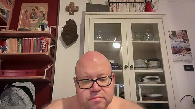 Snapshot of theitalianbear chatting on 05.24.26 theitalianbear online show from 05.24.26