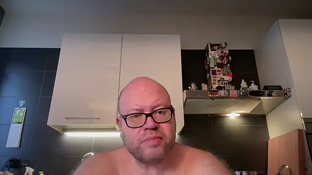 Snapshot of theitalianbear chatting on 05.29.26 theitalianbear online show from 05.29.26