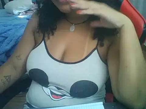 Snapshot of cute_amaz_xx chatting on 07.28.26 cute amaz xx online show from 07.28.26