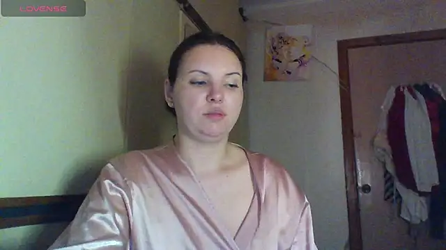 Snapshot of Alisa_Milt chatting on 07.27.26 Alisa Milt online show from 07.27.26