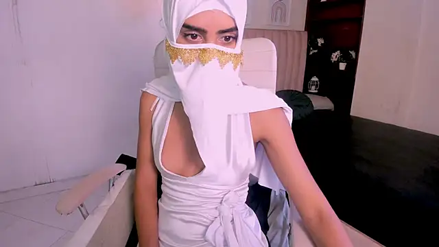 Inaya Lux online show from 07.28.26