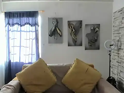 Snapshot of cristian_dosantos chatting on 07.28.26 cristian dosantos online show from 07.28.26