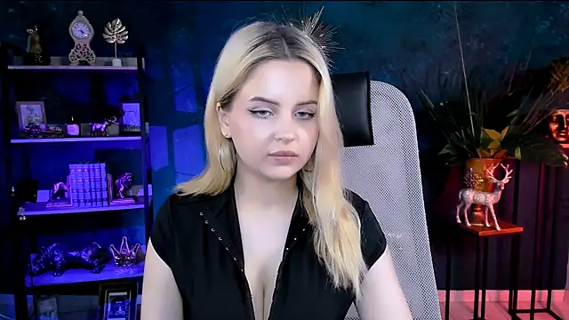 Snapshot of AliceSilvia_ chatting on 07.28.26 AliceSilvia online show from 07.28.26