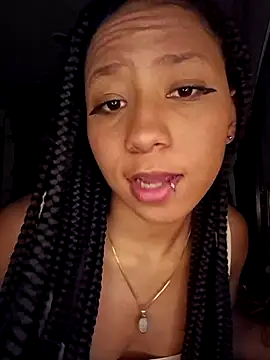 Laurakail wan online show from 07.30.26