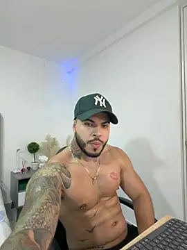 Snapshot of Axel__lopez chatting on 07.29.26 Axel lopez online show from 07.29.26