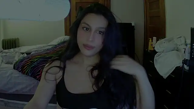 Snapshot of Evyniadoll chatting on 07.28.26 Evyniadoll online show from 07.28.26