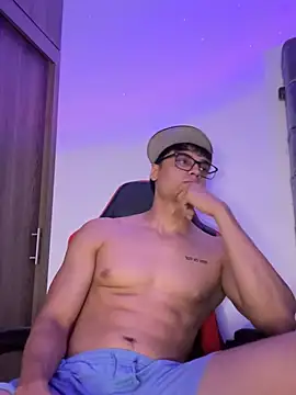 Snapshot of elpapi_21xl chatting on 07.30.26 elpapi 21xl online show from 07.30.26