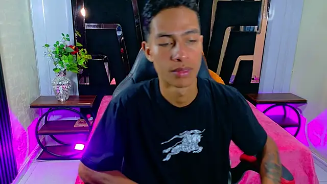 Lil Brownn online show from 08.04.26