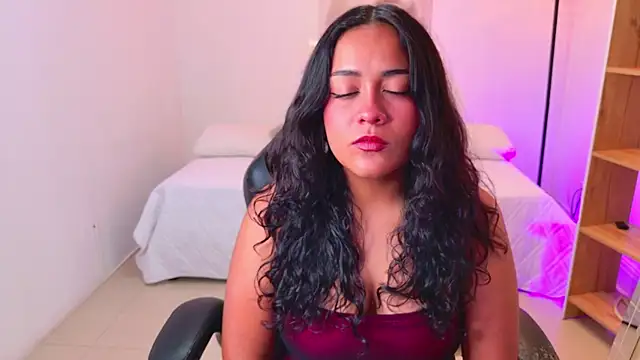 Raven  rose  online show from 08.05.26