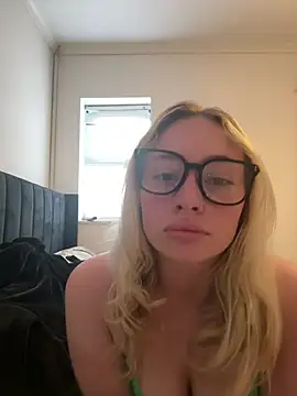 Larnsweet x online show from 08.04.26