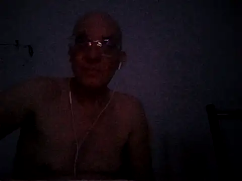 Snapshot of TheRealHunkyy chatting on 08.05.26 TheRealHunkyy online show from 08.05.26
