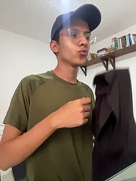 ItsVelour online show from 08.04.26