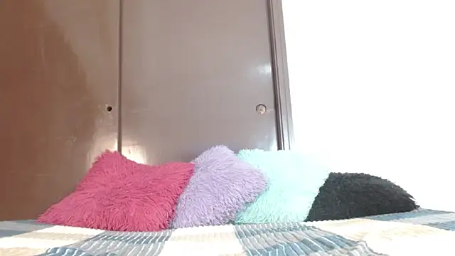 Sofia clarkson online show from 08.04.26
