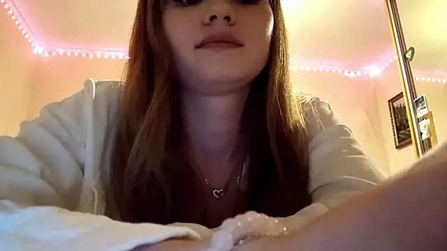 Snapshot of LiziArms chatting on 08.04.26 LiziArms online show from 08.04.26