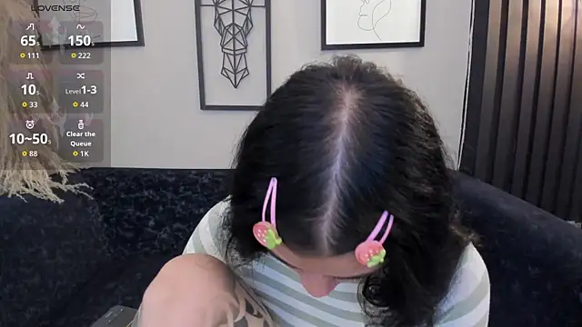 Kiki Cam   online show from 08.04.26