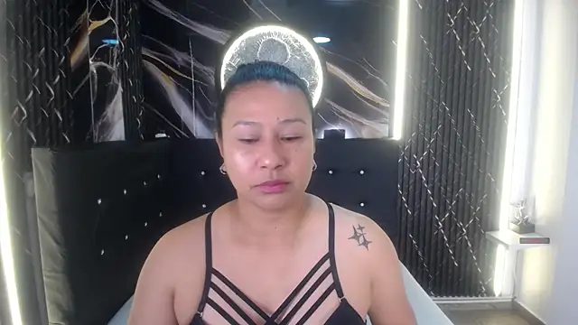 Snapshot of __Serena chatting on 08.05.26 Serena online show from 08.05.26