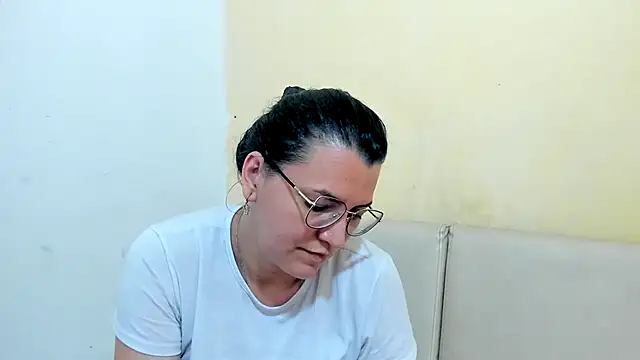 Snapshot of MARILYN_GARCIA chatting on 04.29.26 MARILYN GARCIA online show from 04.29.26