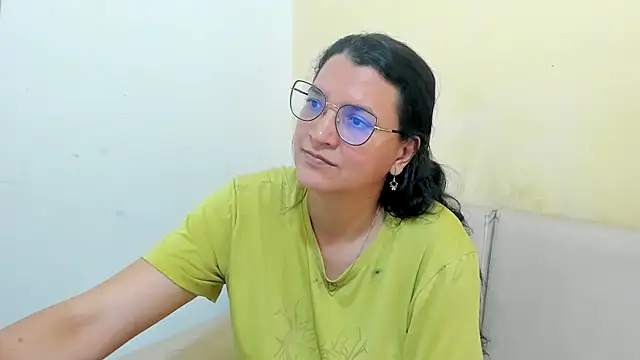 Snapshot of MARILYN_GARCIA chatting on 05.08.26 MARILYN GARCIA online show from 05.08.26