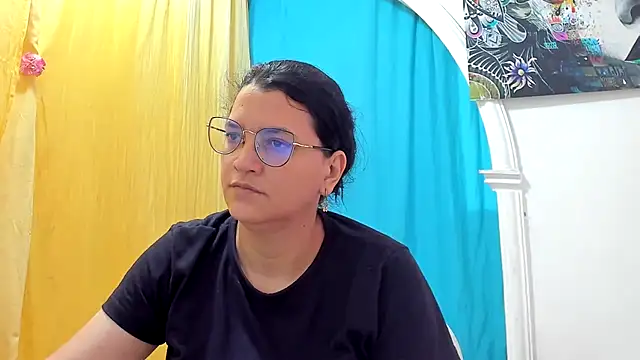 Snapshot of MARILYN_GARCIA chatting on 07.18.26 MARILYN GARCIA online show from 07.18.26