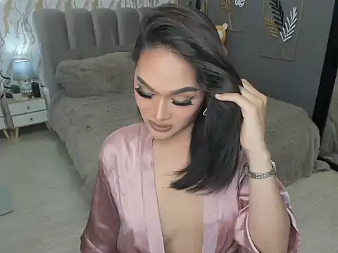 Snapshot of LegendaryNicole chatting on 09.29.25 LegendaryNicole online show from 09.29.25