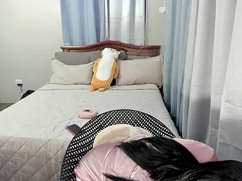 LegendaryNicole online show from 03.04.26