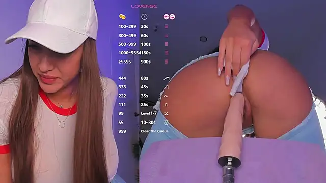 Snapshot of Dakota_Blare chatting on 04.07.26 Dakota Blare online show from 04.07.26