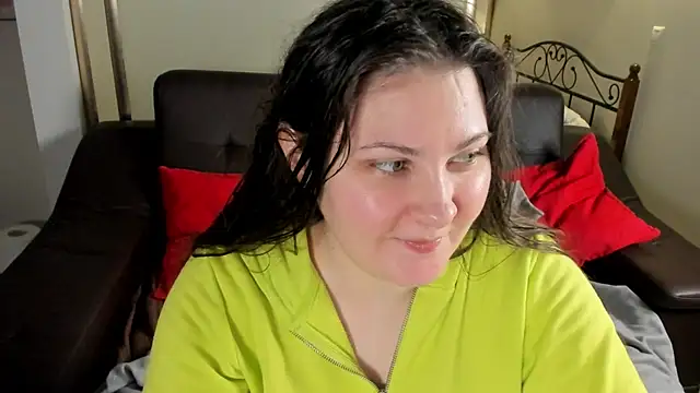 Snapshot of MarySwon chatting on 01.04.25 MarySwon online show from 01.04.25