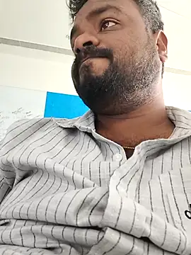 Snapshot of mikki1355 chatting on 02.15.26 mikki1355 online show from 02.15.26