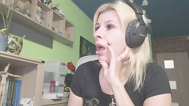 karmija online show from 10.20.25