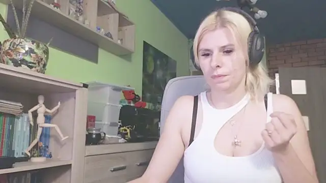 karmija online show from 11.14.25