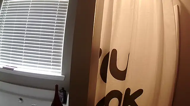 Snapshot of Beautifulkash chatting on 03.26.26 Beautifulkash online show from 03.26.26