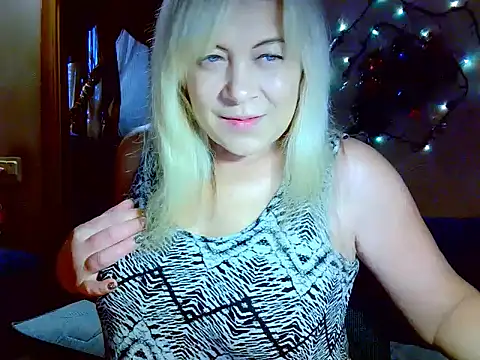 AgoniA7 online show from 12.21.25