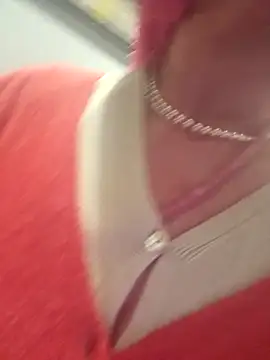 MucMilf59 online show from 10.27.25