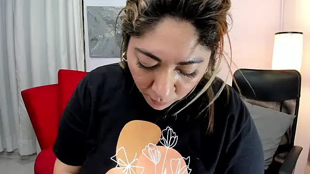 kendra fire online show from 05.16.26